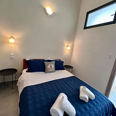 Rodia 1 Apartment